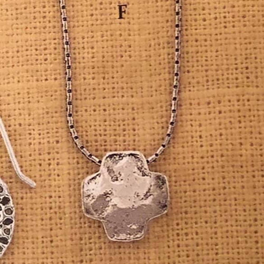 Vintage Silpada Hammered Sterling Silver Cross Necklace N1791